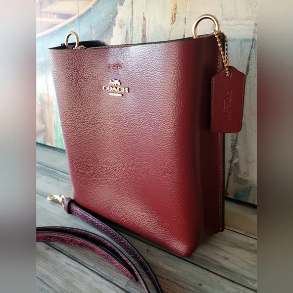 Coach Mollie Bucket Bag 22 Wine/Gold Crossbody Bag NWOT - Picture 2 of 14